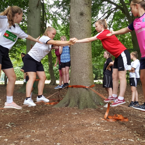 Erlebnispädagogik Niedrigseilgarten Schüler